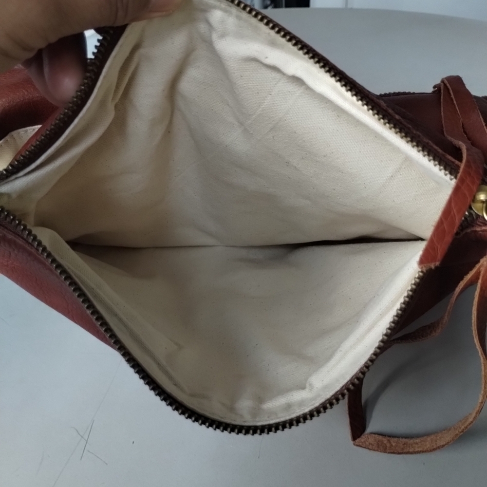 Margot NY Soft BrownLeather Crossbody Bag Lots Of Pockets Travel Bohemian Chic - Picture 9 of 15